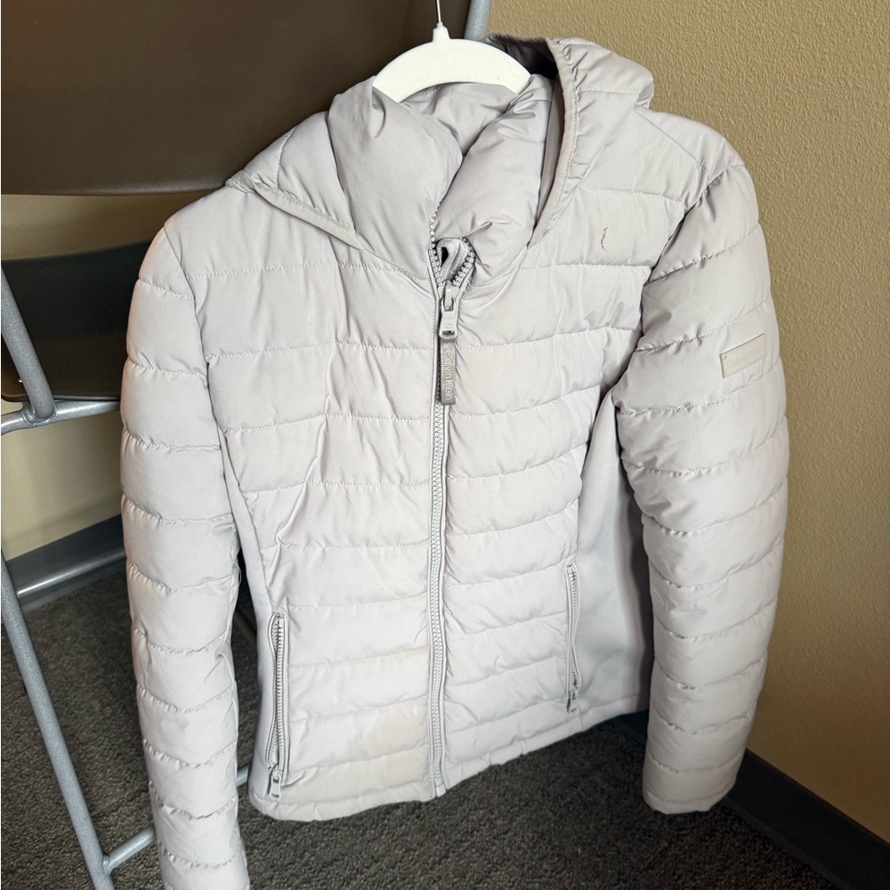 Calvin Klein Women's Light Gray Puffer Jacket